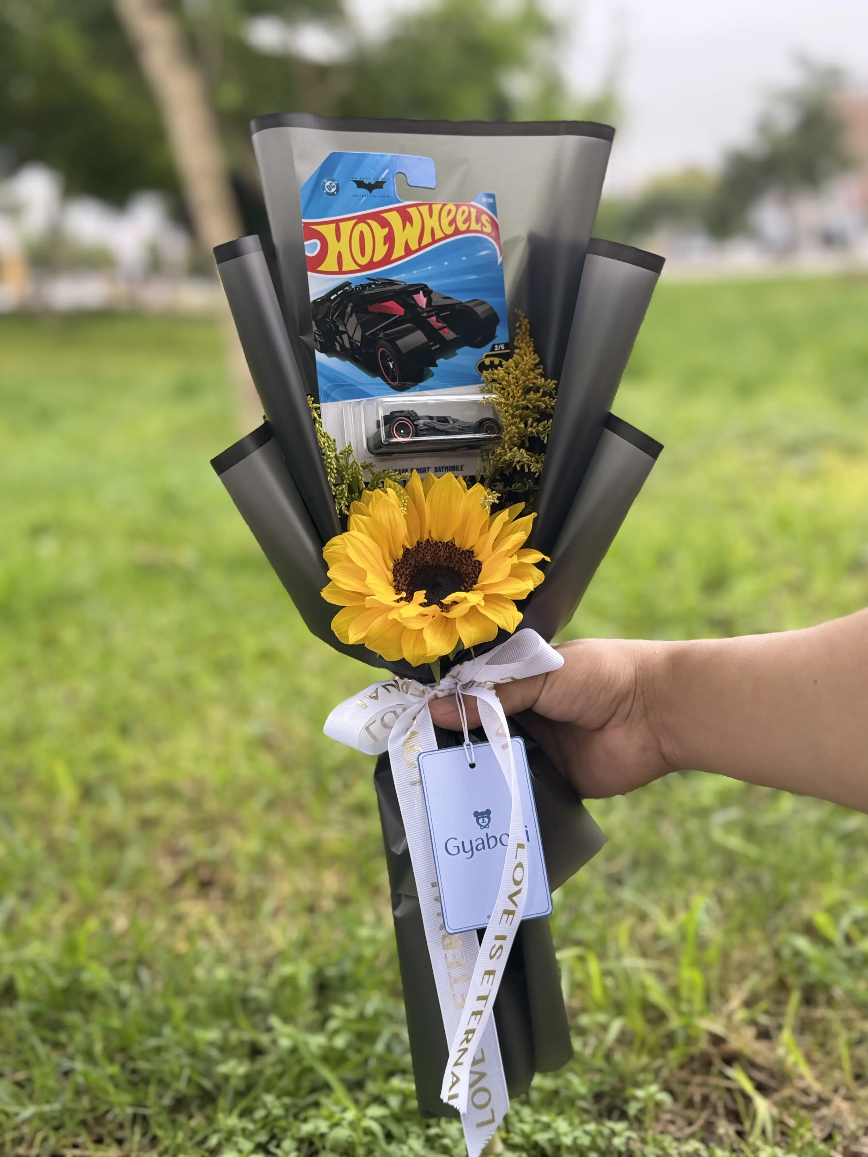 Ramo Hot Wheels con Girasol